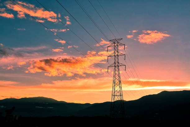 Perbedaan Antara Menara Kisi dan Monopole