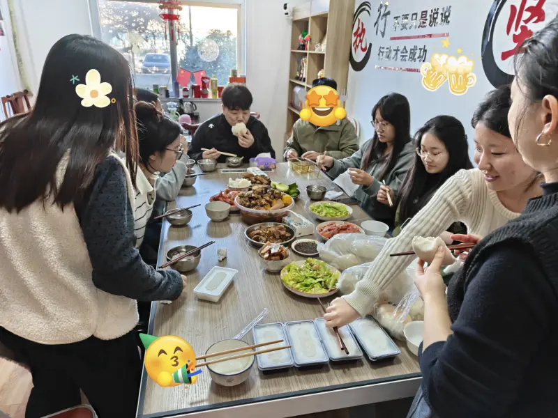 Makan Siang Spontan Membangun Ikatan Kantor yang Tahan Lama